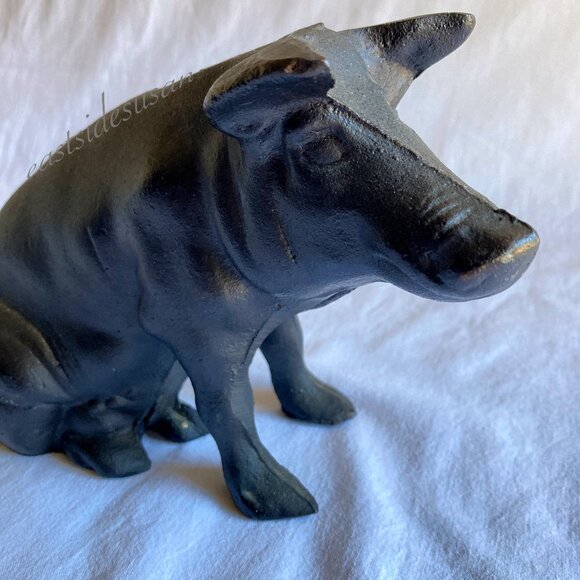 Vintage Other - VTG Cast Iron Pig / Piggy Bank Decor 🐷